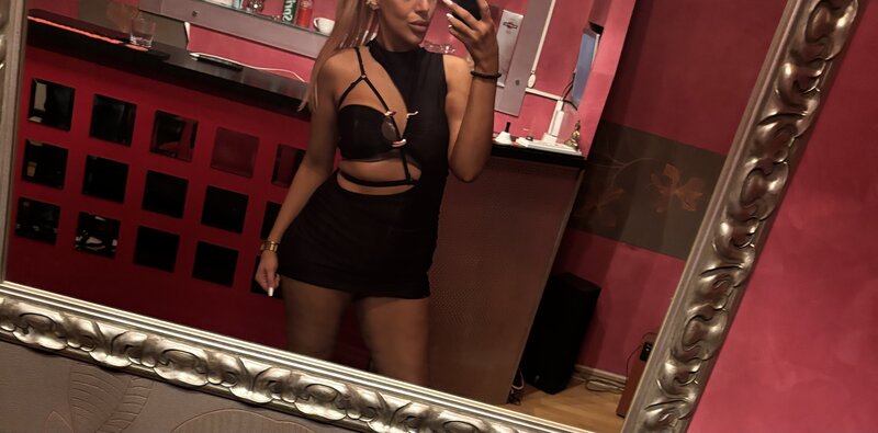 Jasmine-Elisabeth Massage.